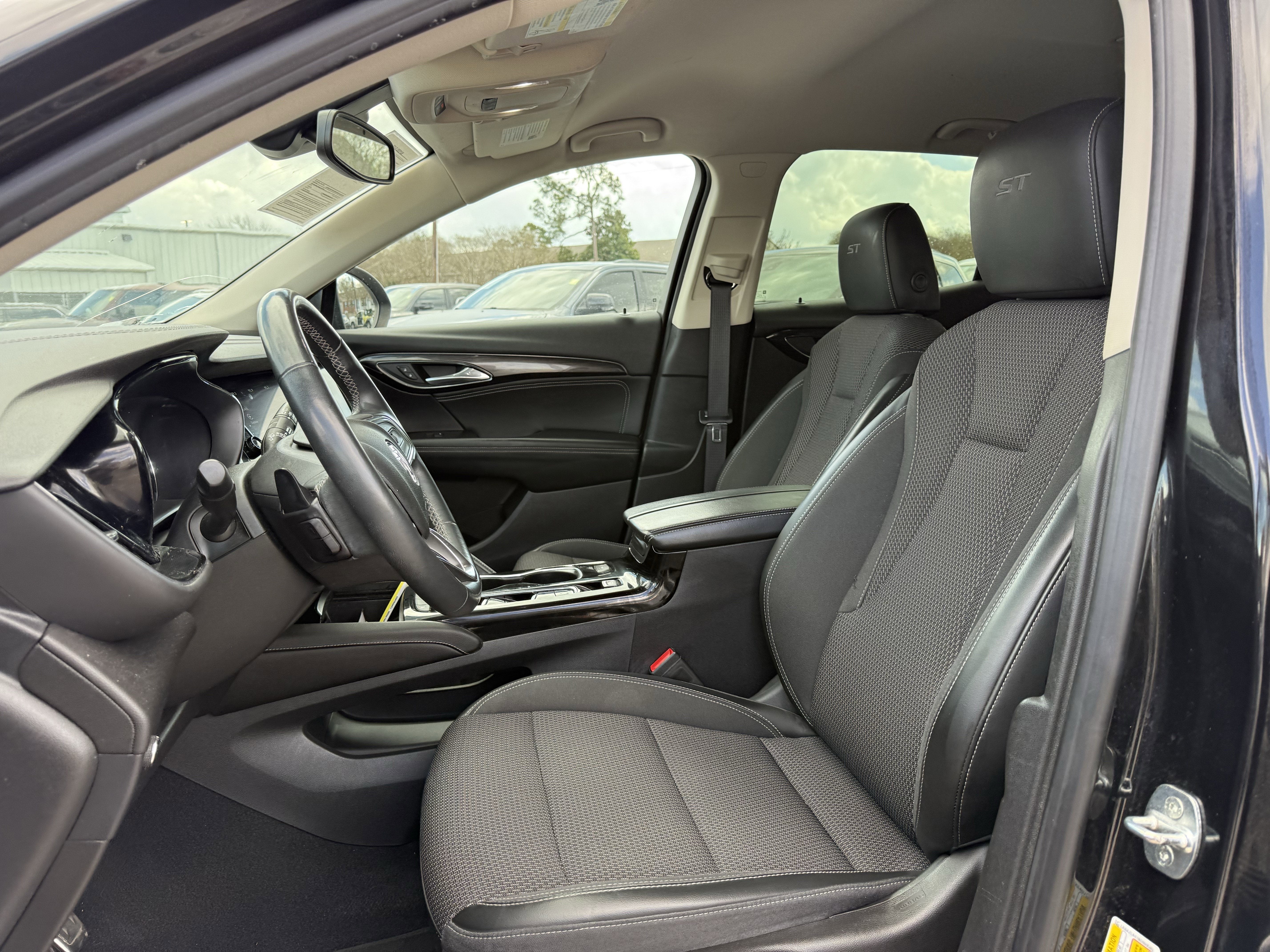 2022 Buick Envision FWD Preferred