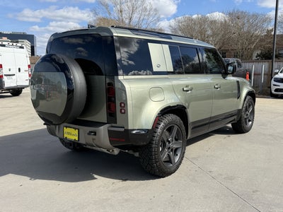 2024 Land Rover Defender 110 P400 X-Dynamic SE