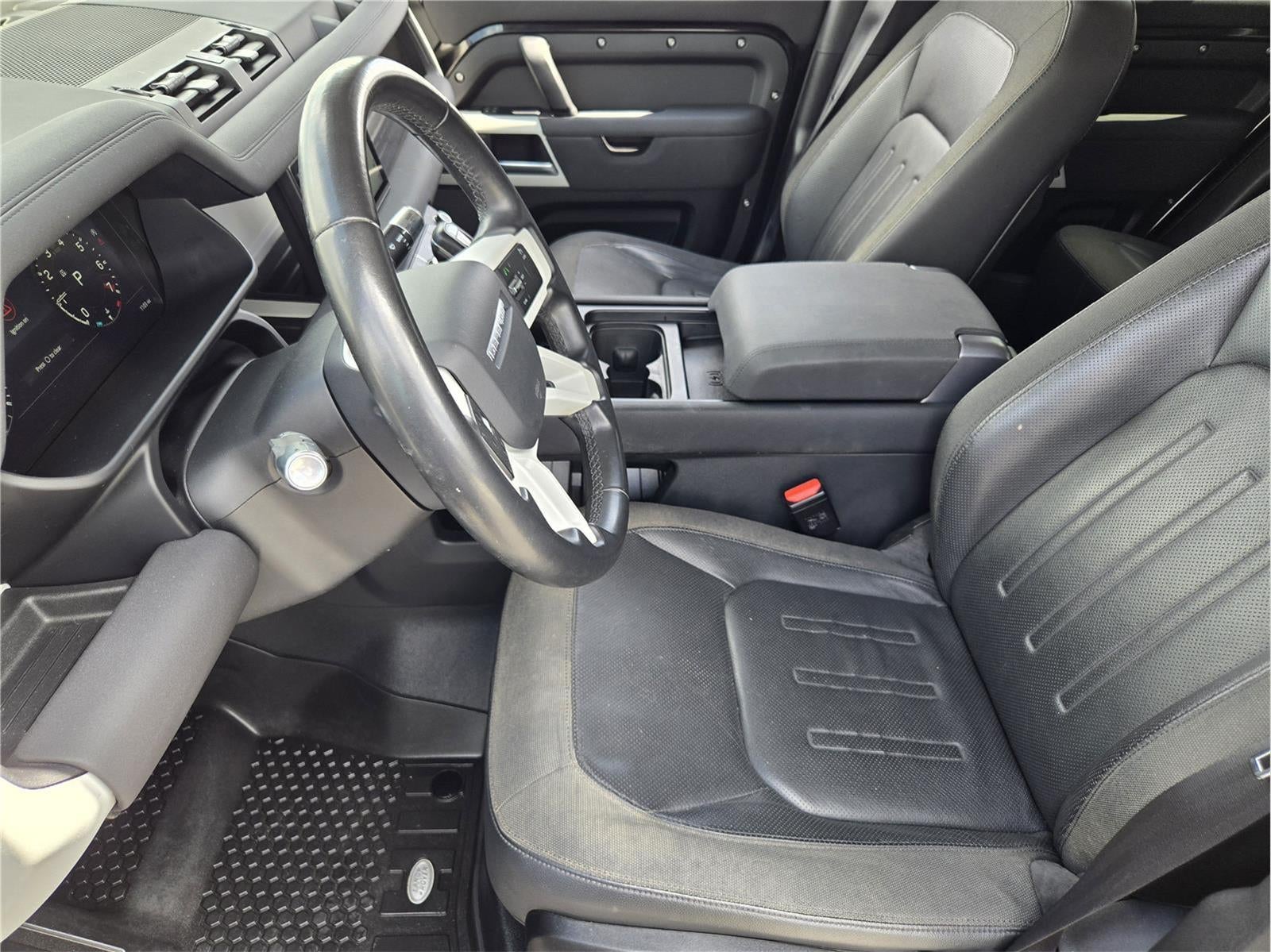 2020 Land Rover Defender SE