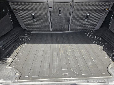 2020 Land Rover Defender SE