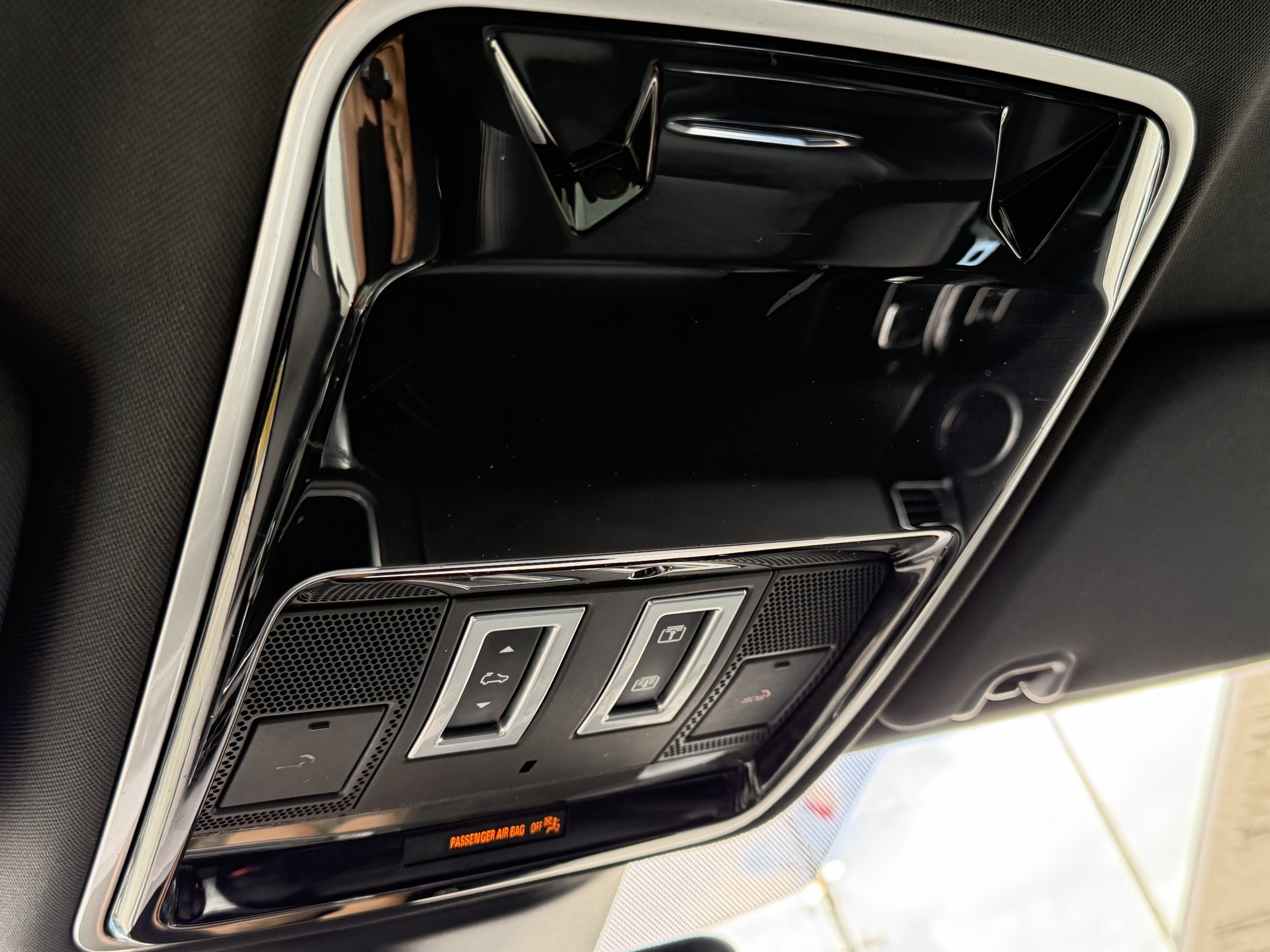 2020 Land Rover Range Rover Sport SVR