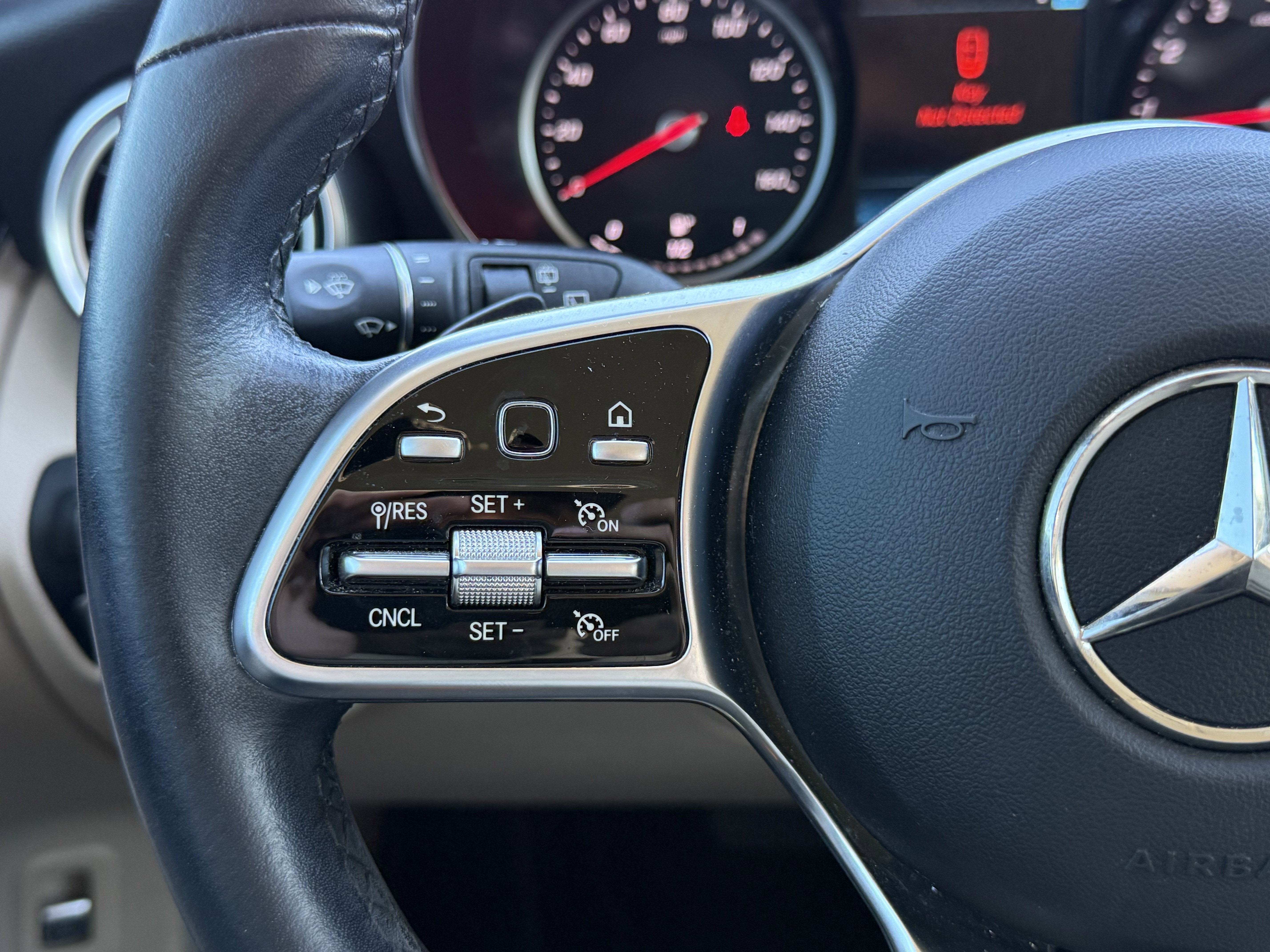 2021 Mercedes-Benz GLC 300 SUV