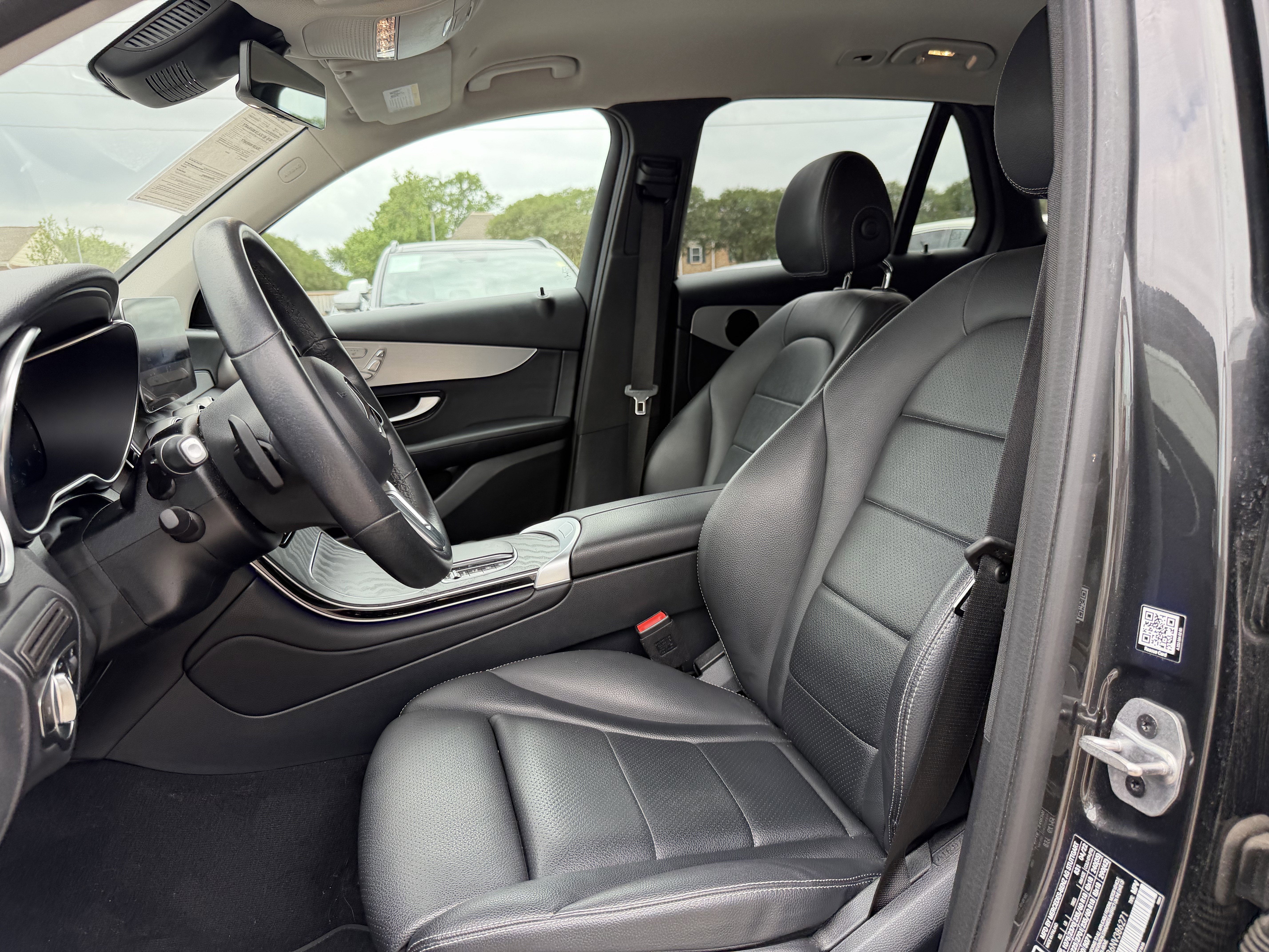 2022 Mercedes-Benz GLC 300 SUV