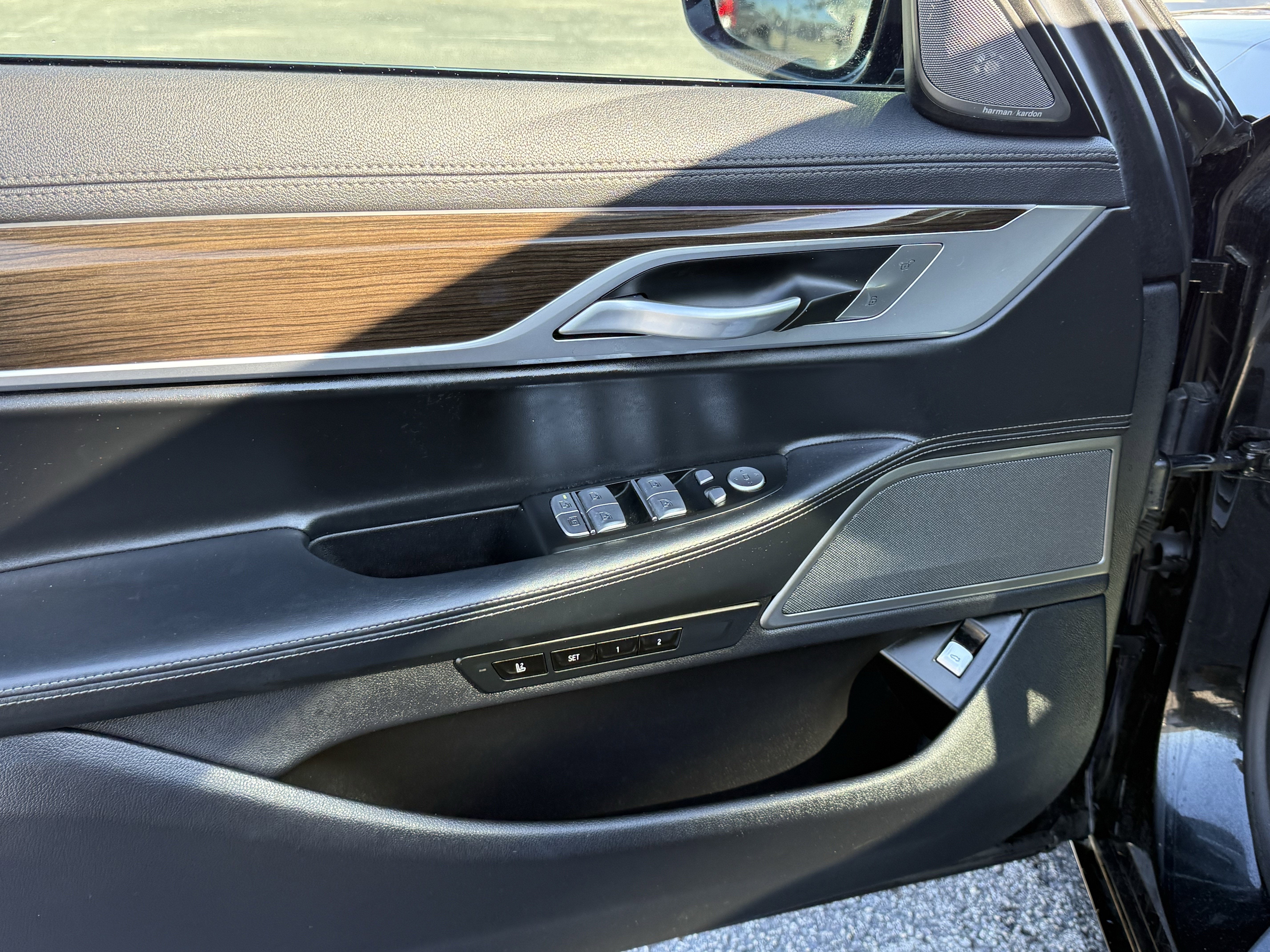 2020 BMW 740i PREMIUM 3.0T RWD LUXURY SEDAN