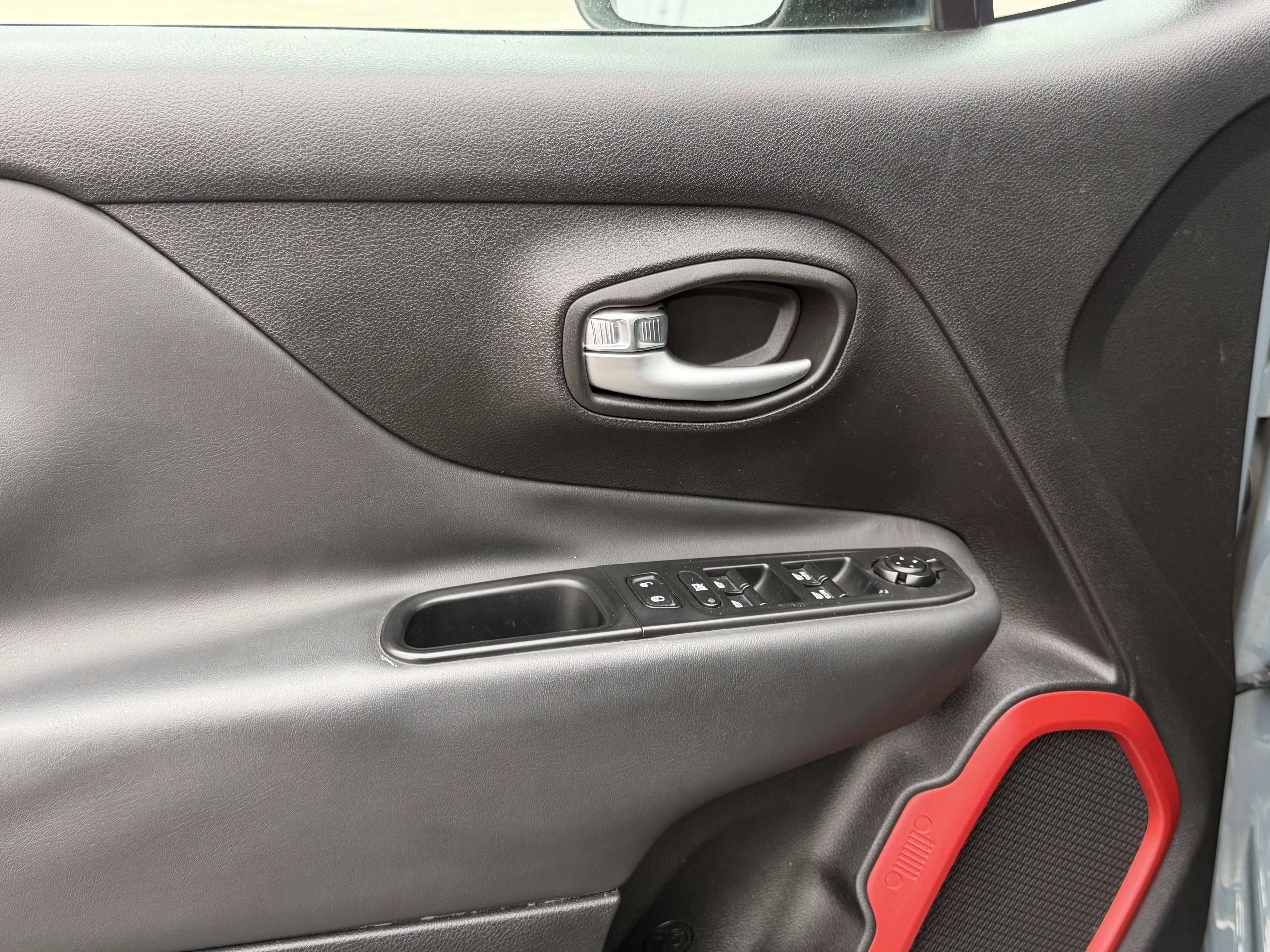 2016 Jeep Renegade Trailhawk