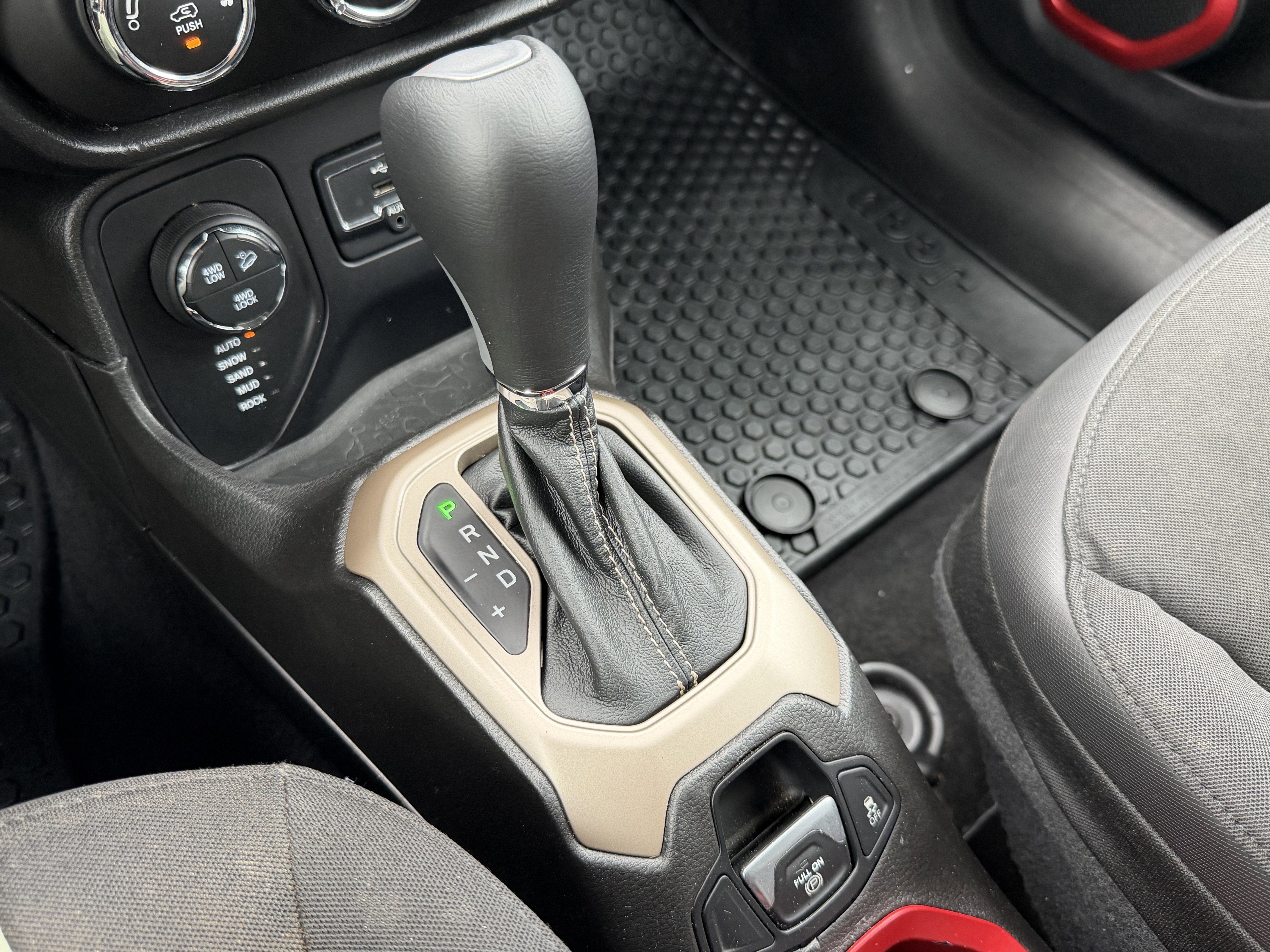 2016 Jeep Renegade Trailhawk