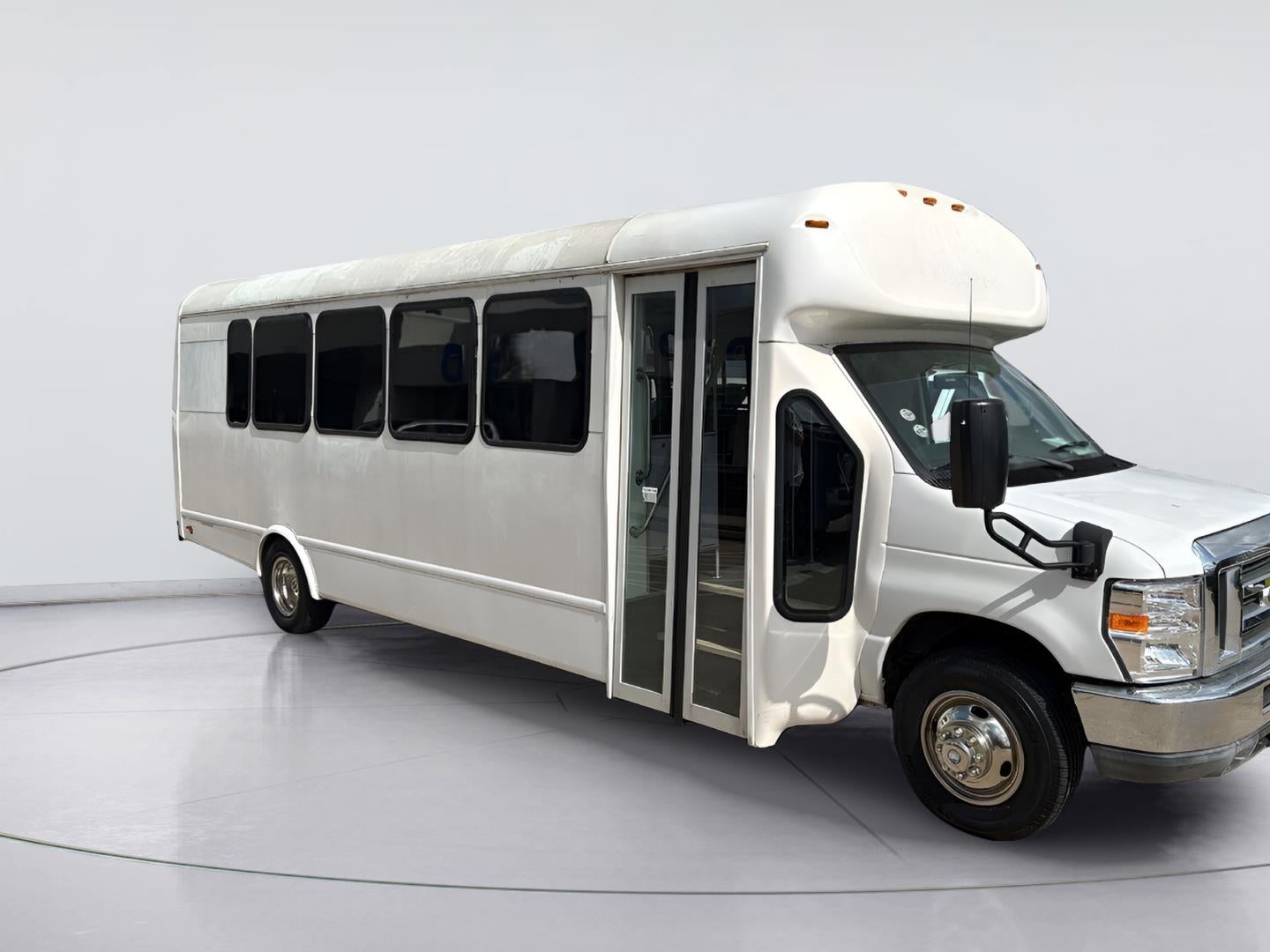 2015 Ford Econoline Commercial Cutaway E-450 SD