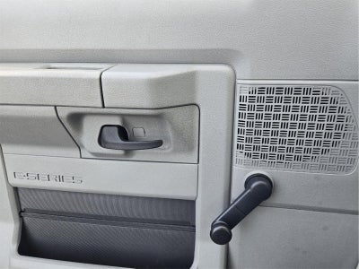 2015 Ford Econoline Commercial Cutaway E-450 SD