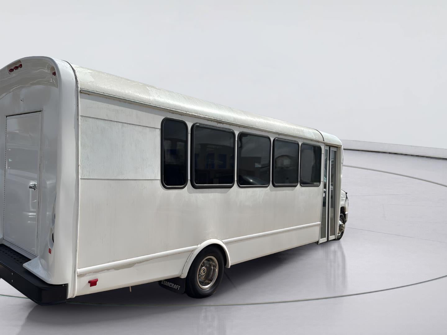2015 Ford Econoline Commercial Cutaway E-450 SD