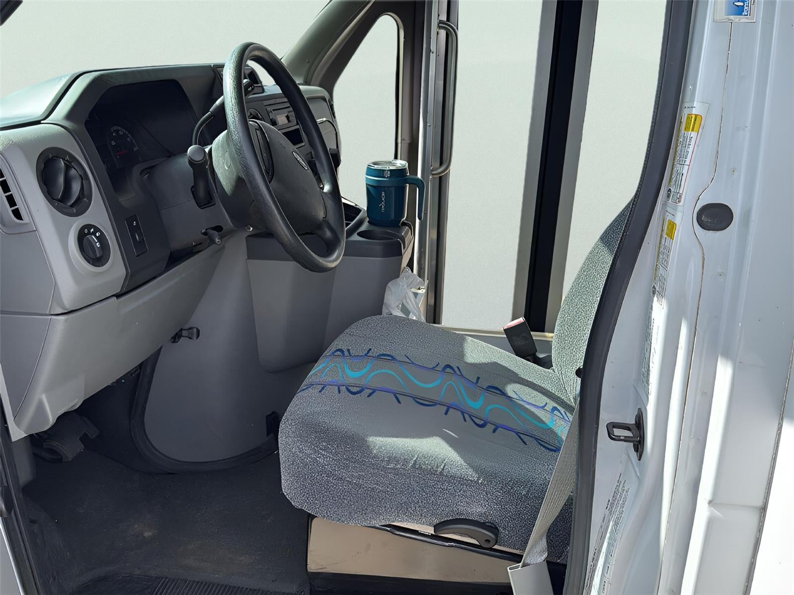 2015 Ford Econoline Commercial Cutaway E-450 SD