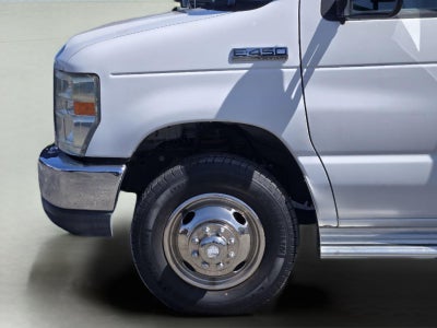 2015 Ford Econoline Commercial Cutaway E-450 SD