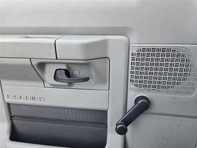 2015 Ford Econoline Commercial Cutaway E-450 SD