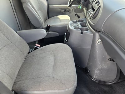 2003 Ford Econoline Commercial Cutaway Standard
