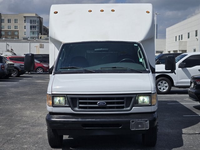 2003 Ford Econoline Commercial Cutaway Standard