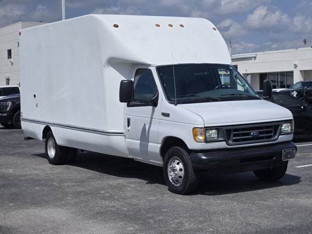 2003 Ford Econoline Commercial Cutaway Standard