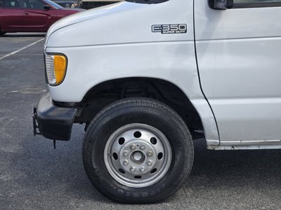 2003 Ford Econoline Commercial Cutaway Standard