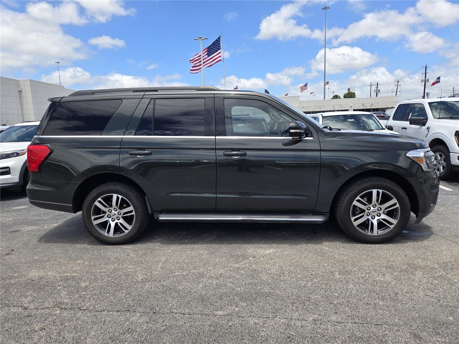 2023 Ford Expedition XLT