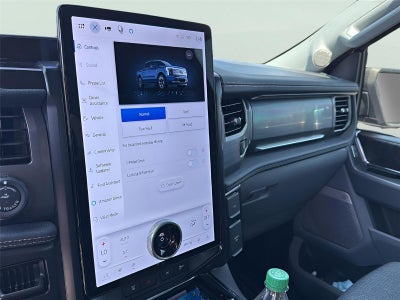 2024 Ford F-150 Lightning Flash