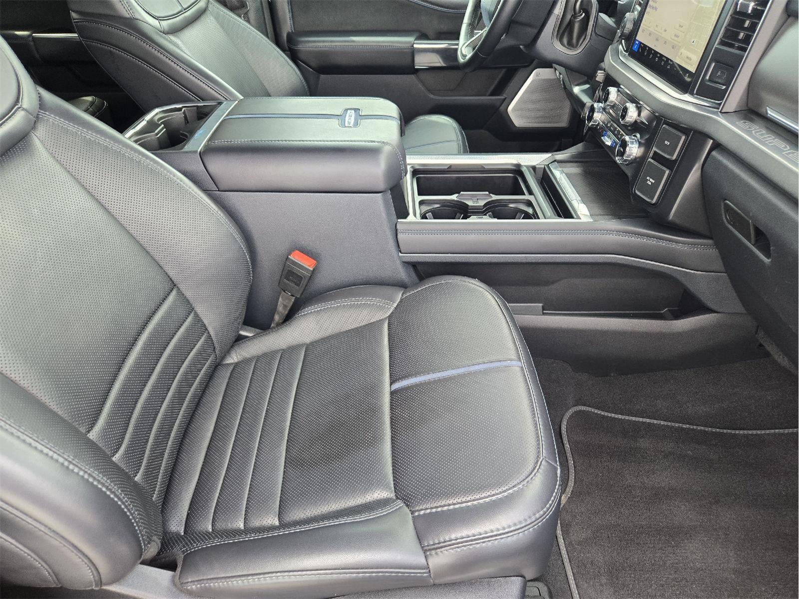 2025 Ford Super Duty F-250 Platinum