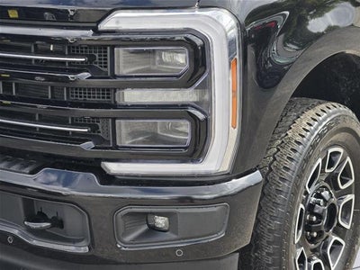 2025 Ford Super Duty F-250 Platinum