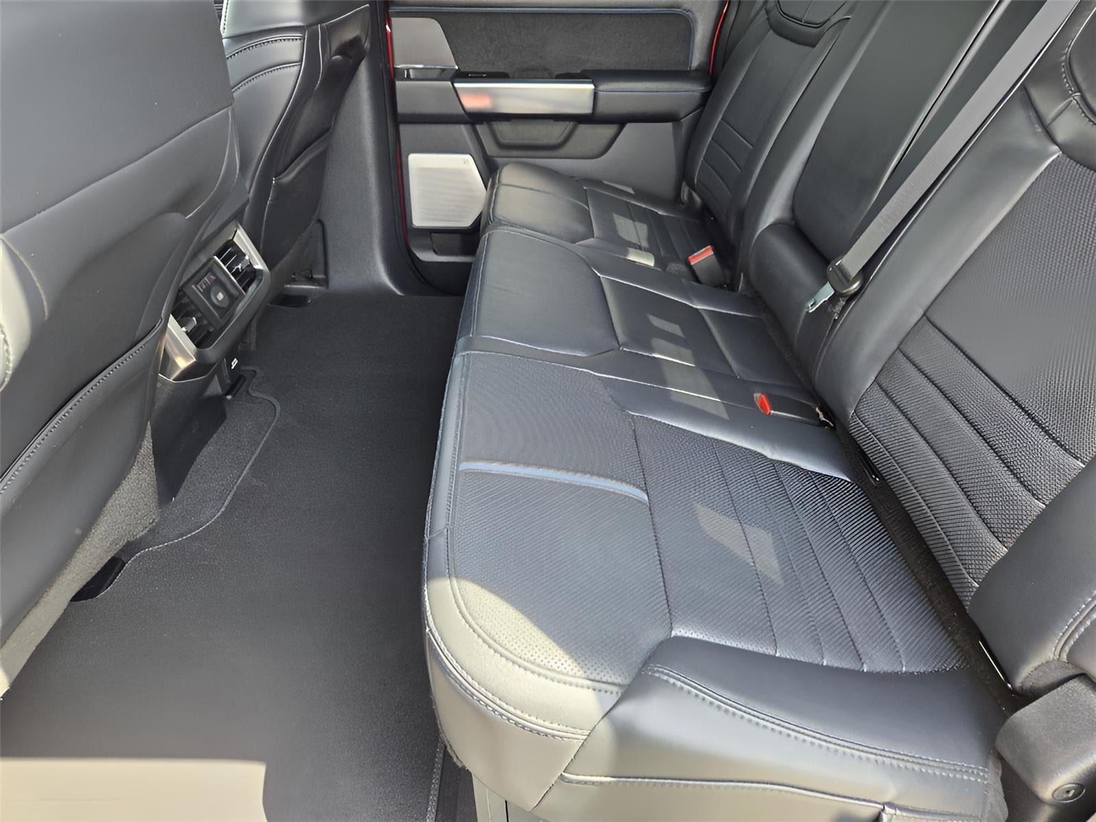 2025 Ford Super Duty F-250 Srw Platinum