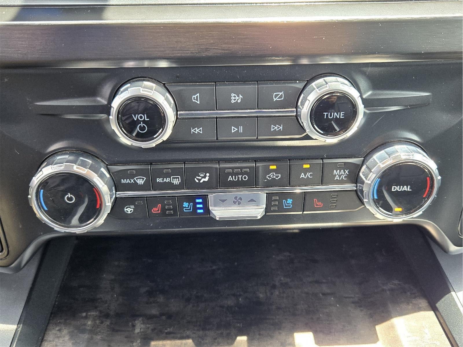 2024 Ford Super Duty F-350 DRW LARIAT