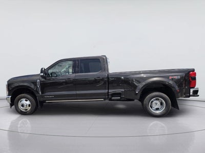 2024 Ford Super Duty F-350 DRW LARIAT