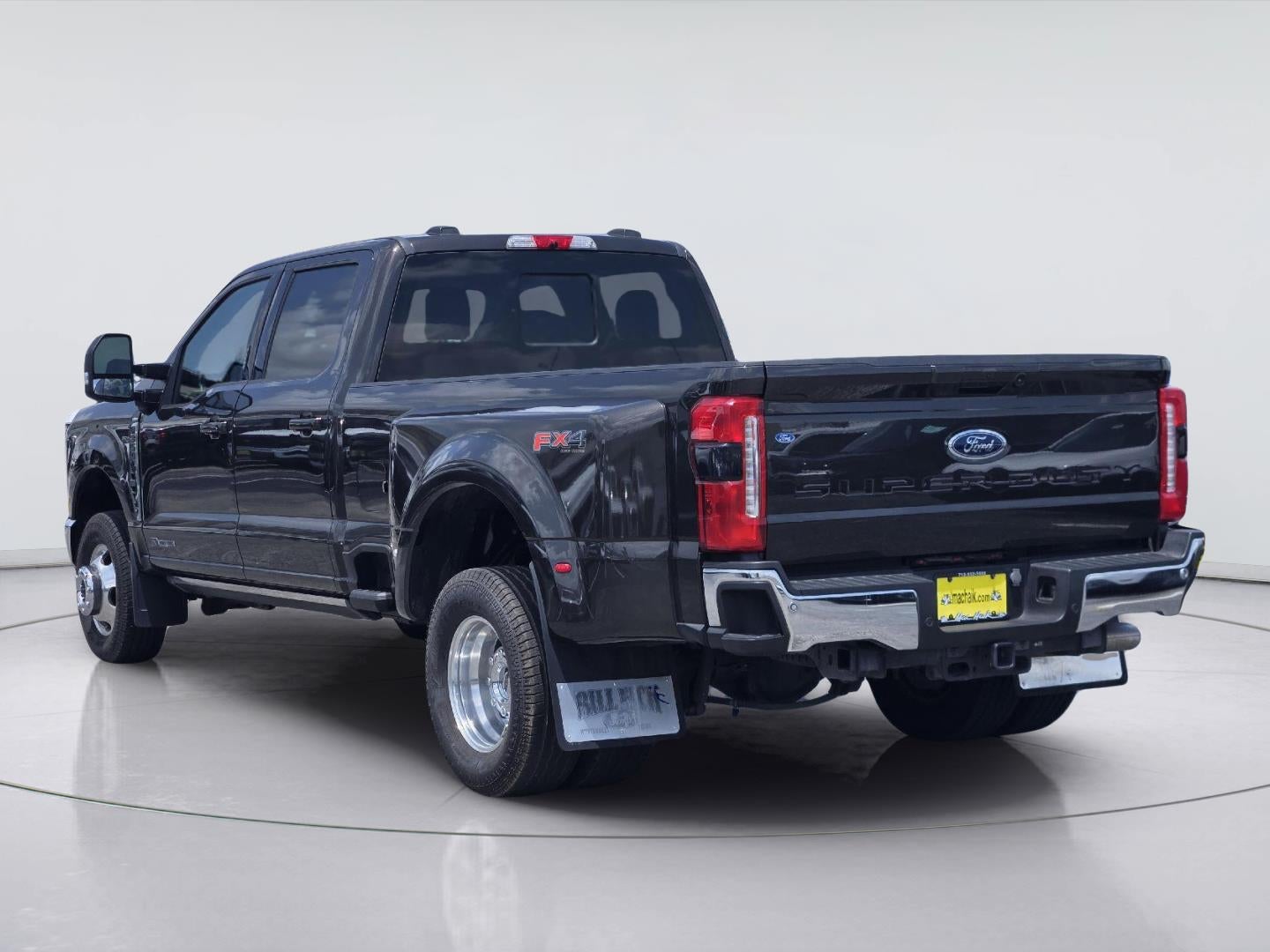 2024 Ford Super Duty F-350 DRW LARIAT