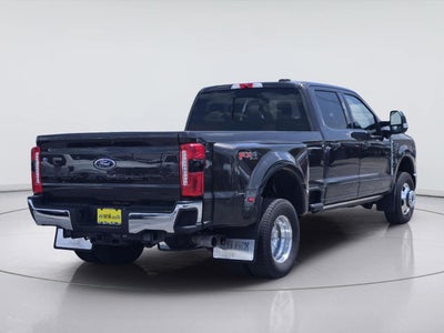 2024 Ford Super Duty F-350 DRW LARIAT