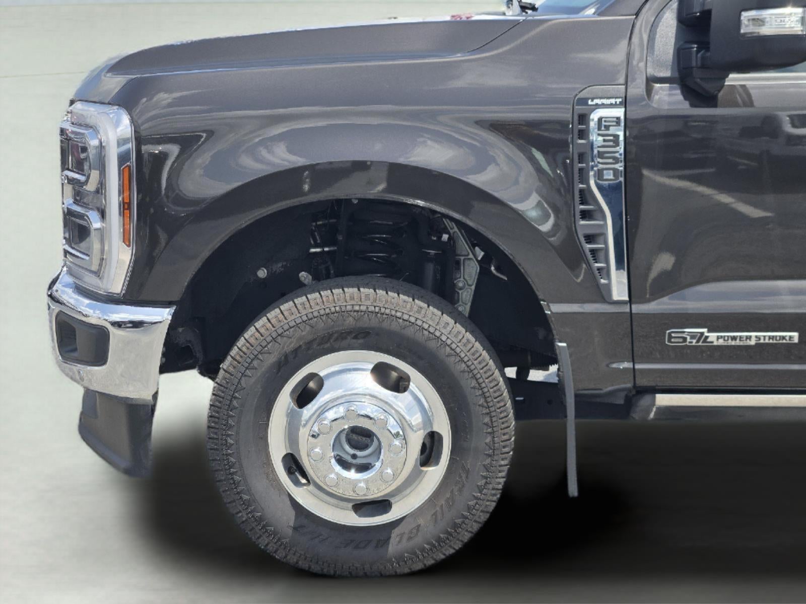 2024 Ford Super Duty F-350 DRW LARIAT