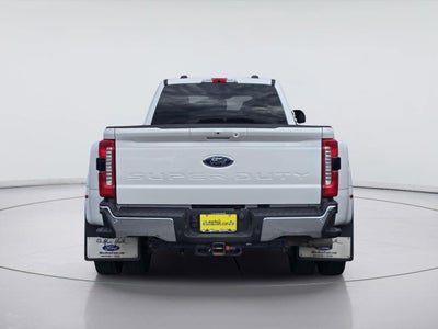 2026 Ford Super Duty F-450 DRW Lariat