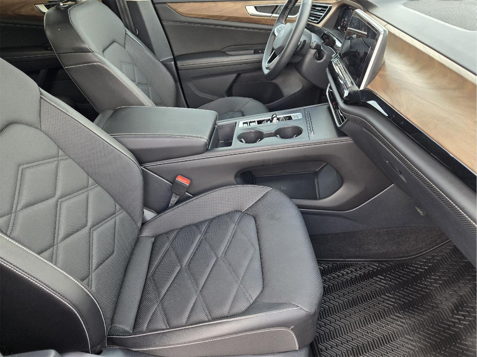 2024 Volkswagen Atlas 2.0T SE