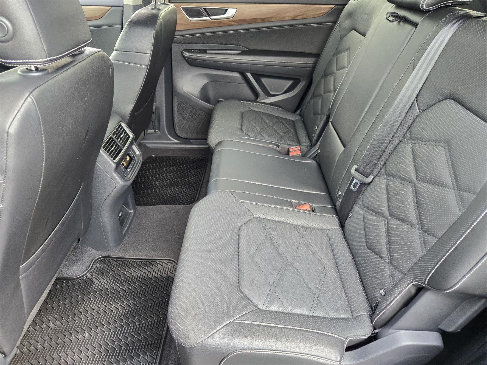 2024 Volkswagen Atlas 2.0T SE