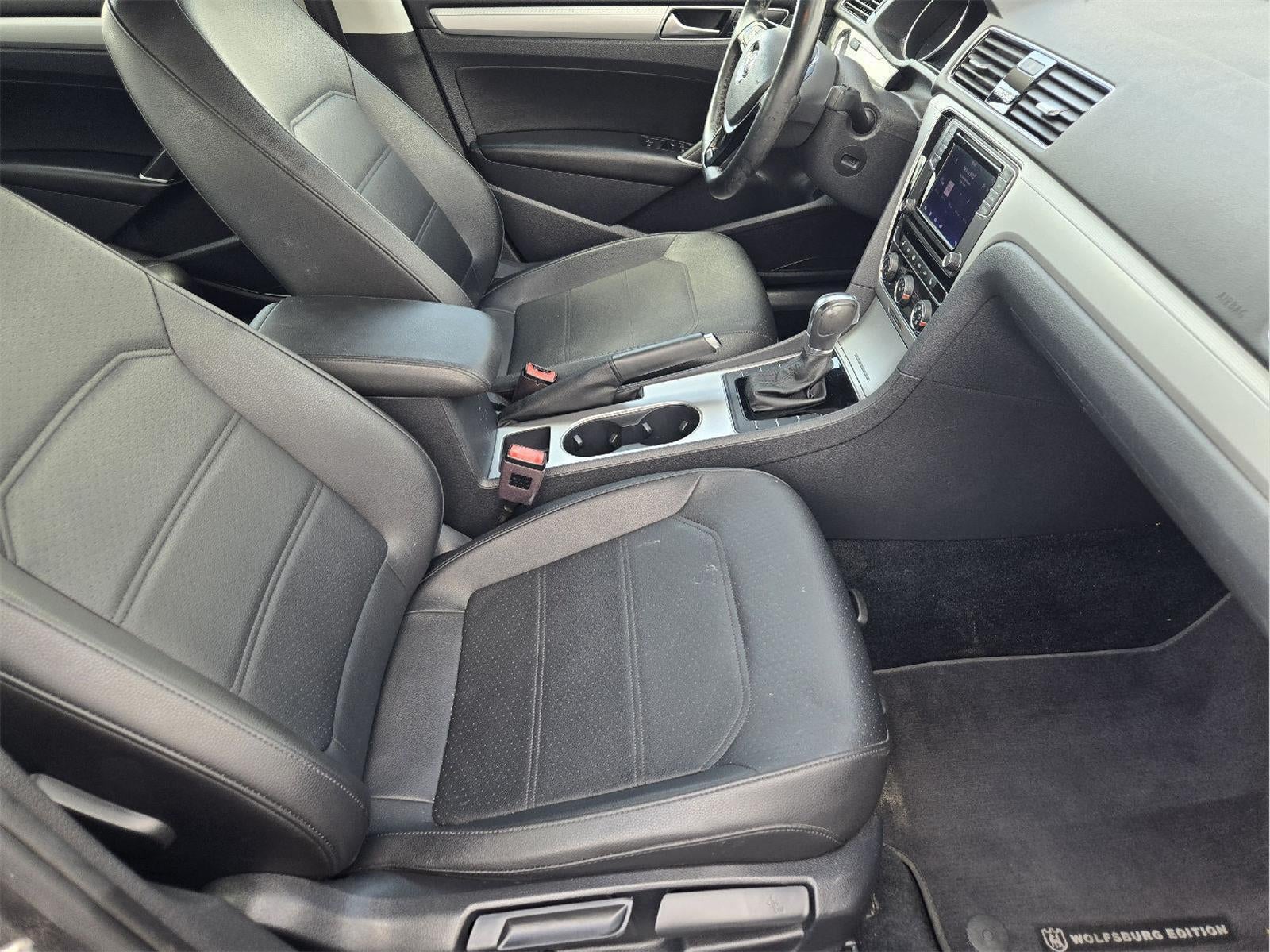 2019 Volkswagen Passat 2.0T Wolfsburg Edition
