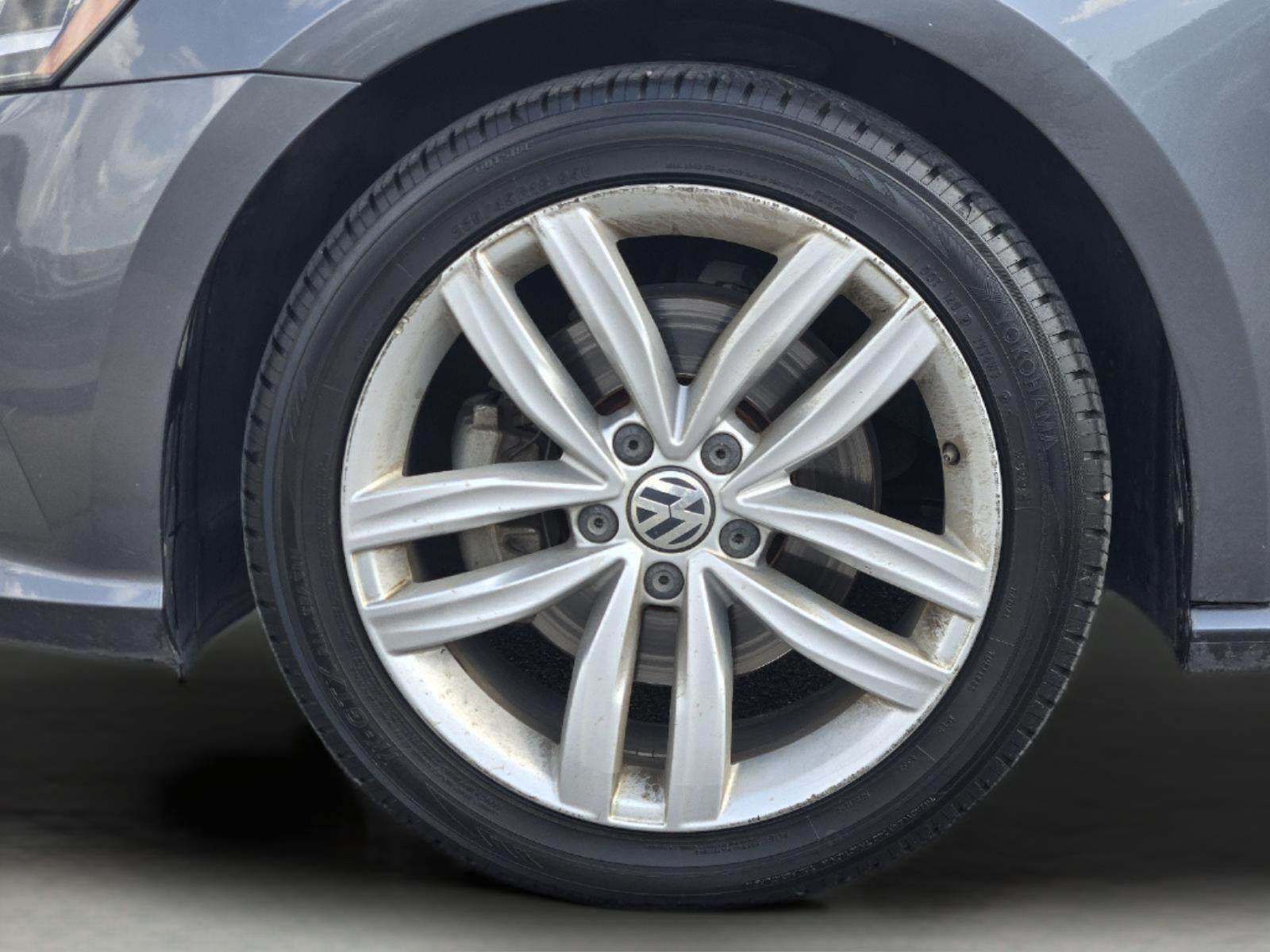 2019 Volkswagen Passat 2.0T Wolfsburg Edition