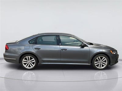 2019 Volkswagen Passat 2.0T Wolfsburg Edition