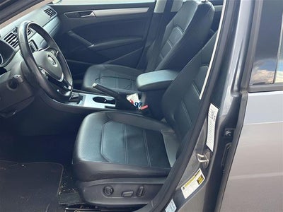 2019 Volkswagen Passat 2.0T Wolfsburg Edition