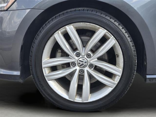 2019 Volkswagen Passat 2.0T Wolfsburg Edition