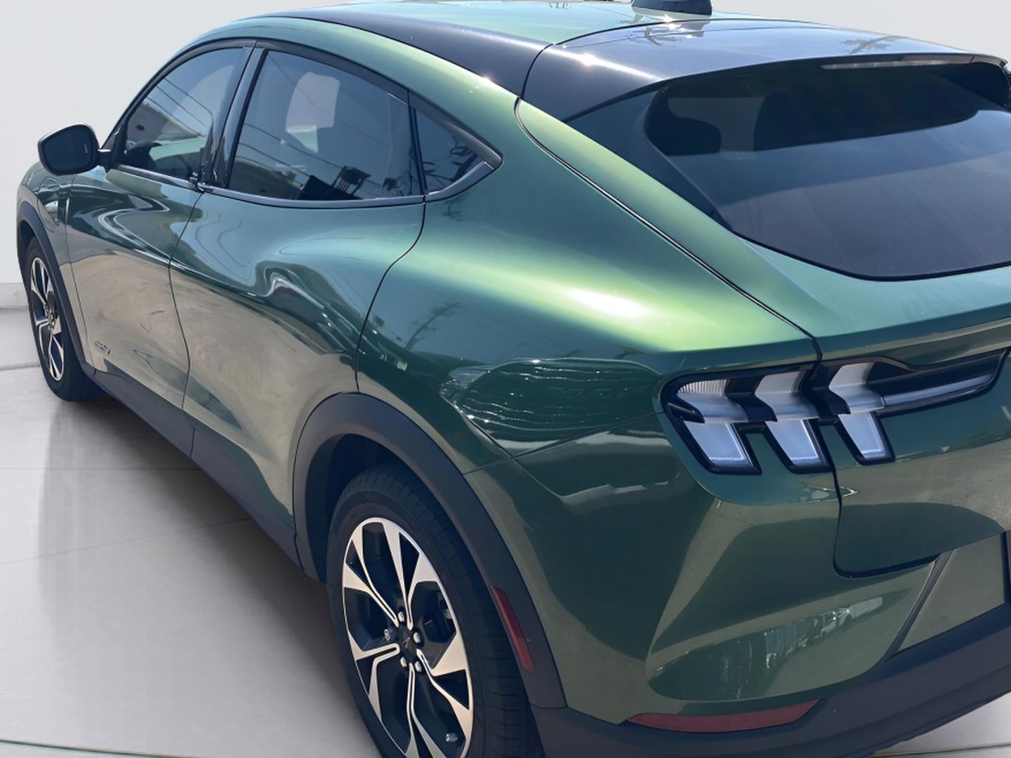 2025 Ford Mustang Mach-E SELECT
