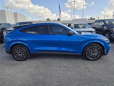 2025 Ford MUSTANG MACH-E PREMIUM