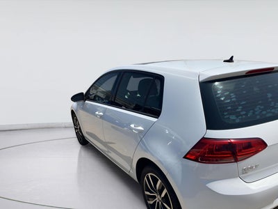 2017 Volkswagen Golf SE
