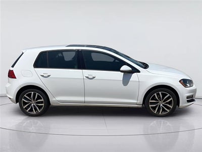 2017 Volkswagen Golf TSI SE