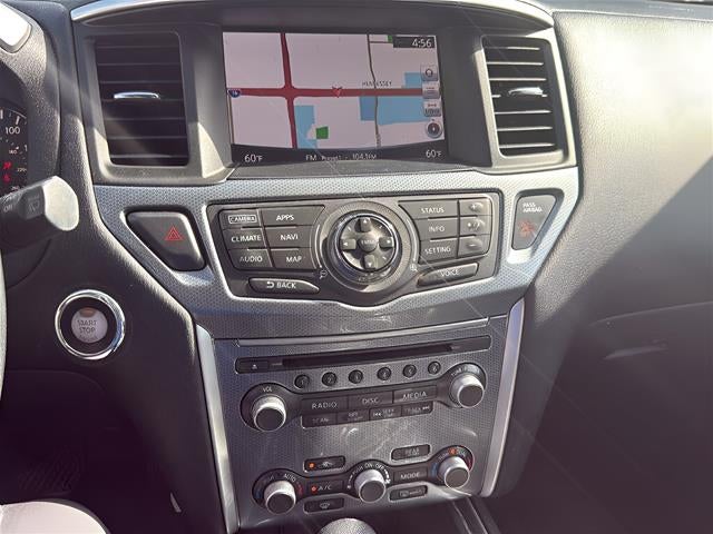 2017 Nissan Pathfinder SL