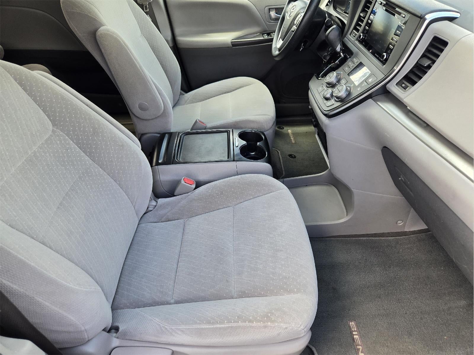 2018 Toyota Sienna LE 8-Passenger