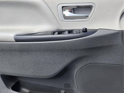 2018 Toyota Sienna LE 8-Passenger