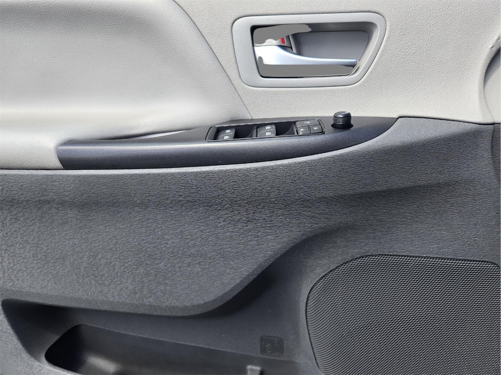 2018 Toyota Sienna LE 8-Passenger