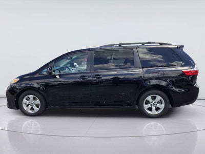 2018 Toyota Sienna LE 8-Passenger