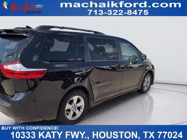 2018 Toyota Sienna LE 8-Passenger