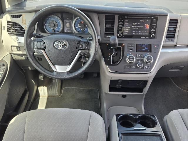 2018 Toyota Sienna LE 8-Passenger
