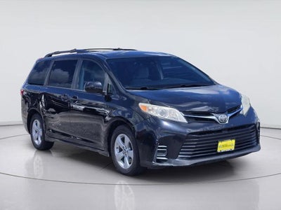 2018 Toyota Sienna LE 8-Passenger